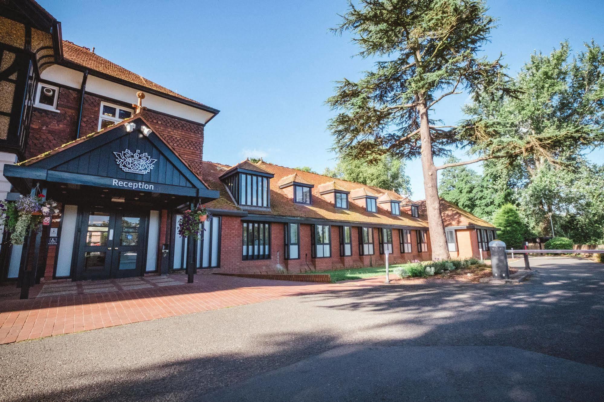 ホテル Cim Business Centre メイデンヘッド エクステリア 写真